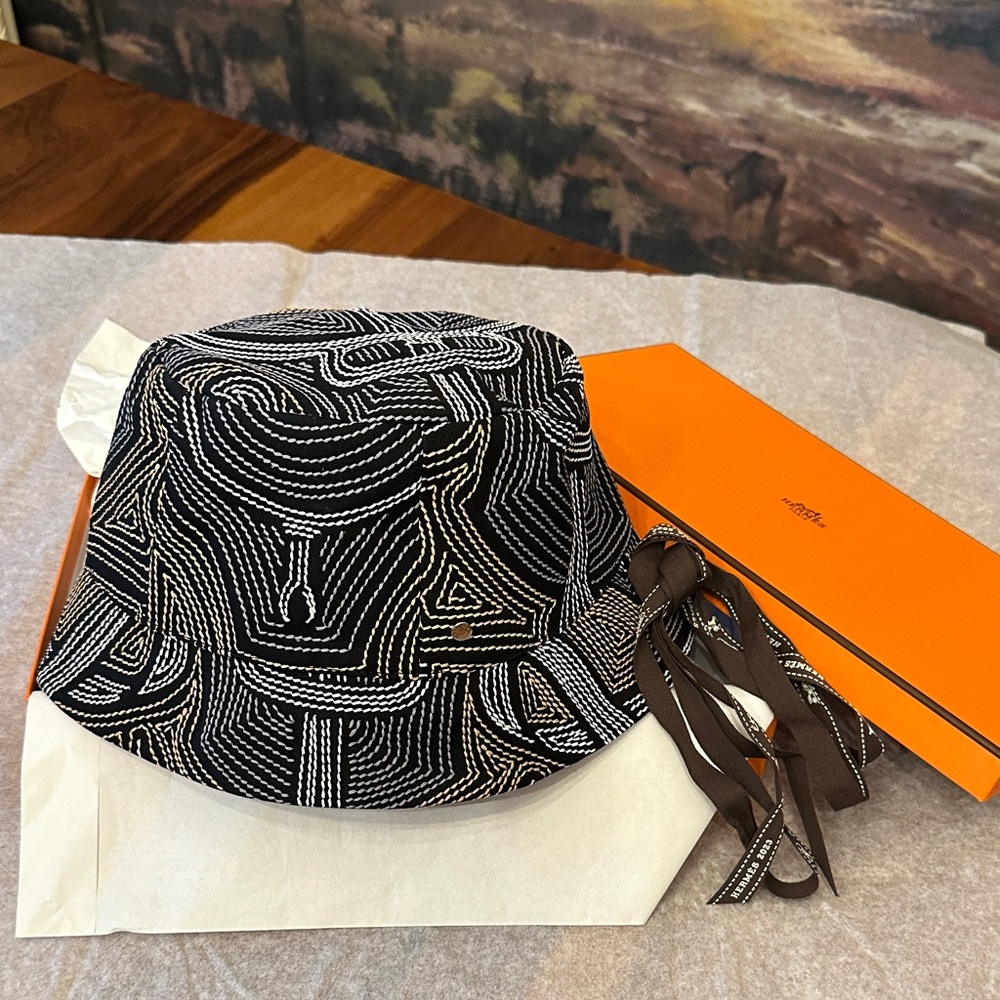 Authentic Hermes Patterned Bucket Hat - Picture 2 of 12